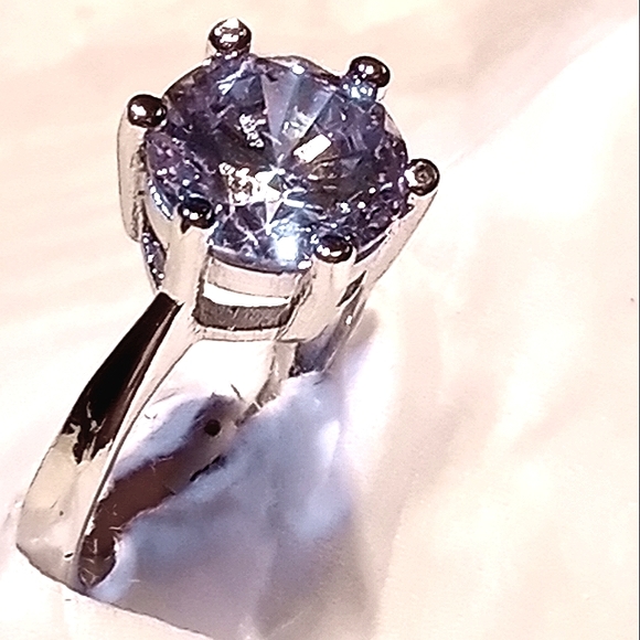 Large white sapphire in sterling. - Picture 10 of 10